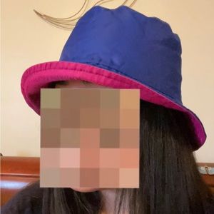 UO reversible blue/pink bucket hat